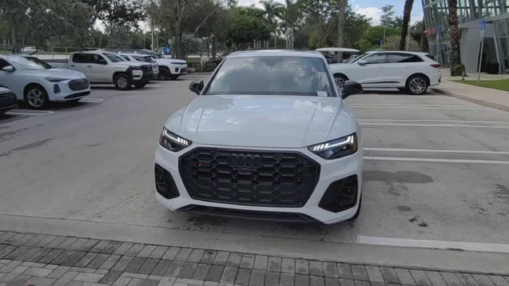 Certified 2024 Audi SQ5 Prestige AWD/4WD image 3