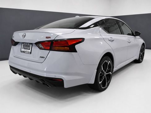 Certified 2024 Nissan Altima 2.5 SR AWD/4WD image 8