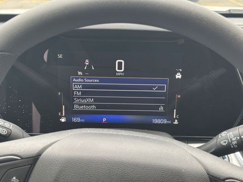 Used 2025 Chevrolet Trax LT image 36