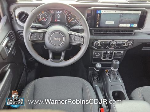 Used 2024 Jeep Wrangler Unlimited Sport AWD/4WD image 7