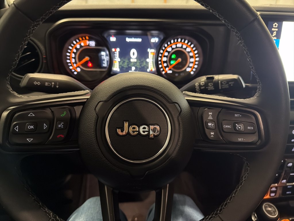 Used 2026 Jeep Wrangler Unlimited Rubicon AWD/4WD image 13