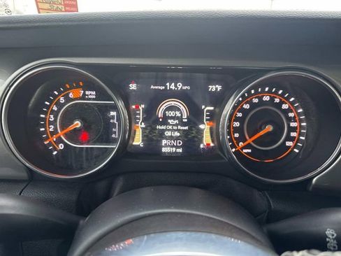 Used 2018 Jeep Wrangler Unlimited Sahara w/ Uconnect 4C Nav & Sound Group image 38