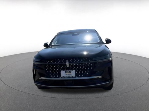 Used 2024 Lincoln Nautilus Premier image 4