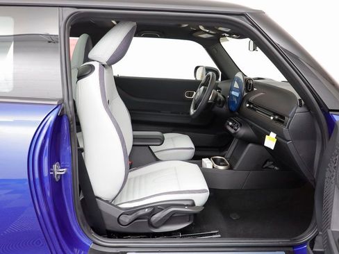 New 2026 MINI Cooper 2-Door Hardtop FWD image 18