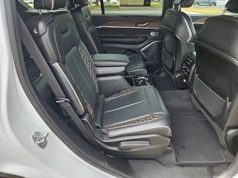 Used 2023 Jeep Grand Cherokee L Summit w/ Advanced Protech Group IV image 21