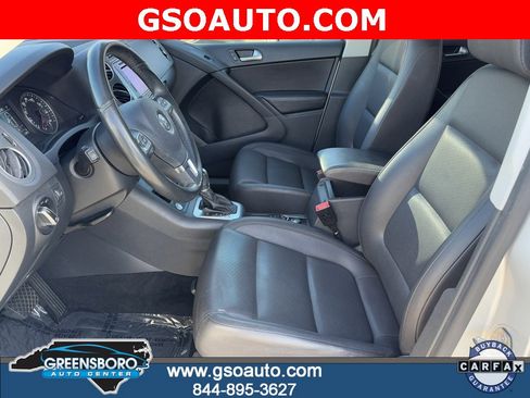 Used 2017 Volkswagen Tiguan S image 22