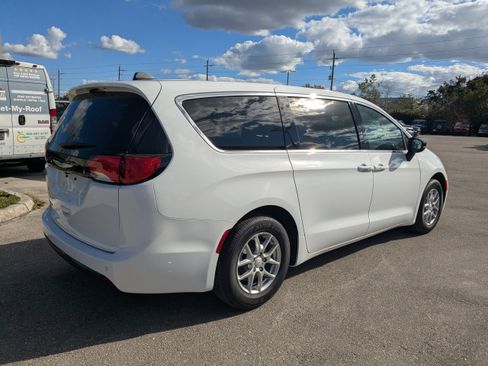 New 2026 Chrysler Voyager LX image 5