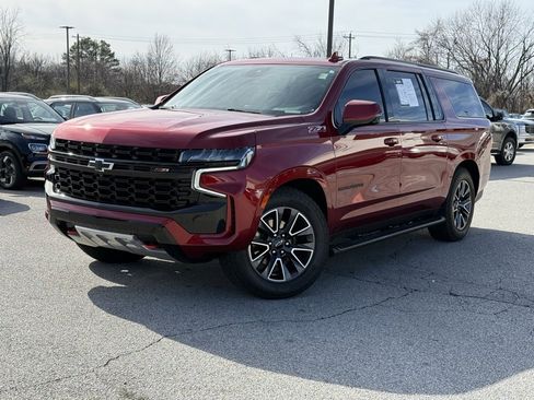 Used 2023 Chevrolet Suburban Z71 w/ Z71 Off-Road Package image 3
