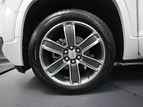 Used 2018 GMC Acadia Denali w/ Technology Package AWD/4WD image 16