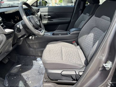 Used 2026 Nissan Kicks SV w/ Cold Weather Package FWD image 25