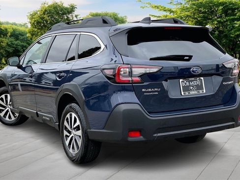 Certified 2025 Subaru Outback Premium image 4