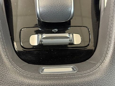 Used 2020 Mercedes-Benz GLE 450 4MATIC image 40