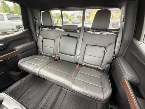 Used 2020 Chevrolet Silverado 1500 High Country w/ Technology Package AWD/4WD image 21