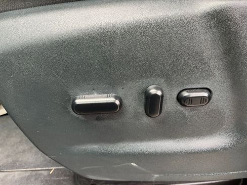 Used 2023 Ford Transit 350 XLT image 23