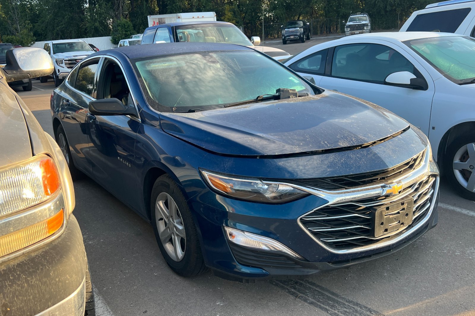Used 2019 Chevrolet Malibu LS w/ LPO, Convenience Package 1 FWD image 2
