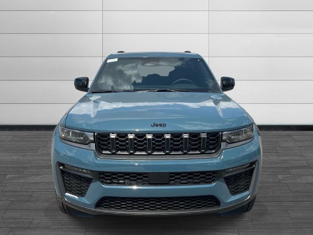 New 2027 Jeep Grand Cherokee Limited w/ Limited Altitude Package AWD/4WD image 9