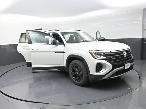 New 2026 Volkswagen Atlas Peak Edition AWD/4WD image 31