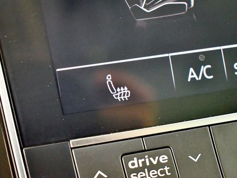 Used 2019 Audi Q8 Premium w/ Convenience Package image 35