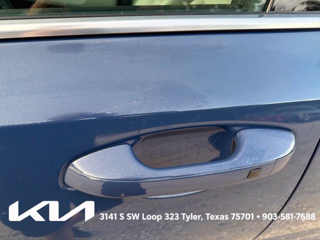 Used 2025 Kia Sorento S FWD image 6