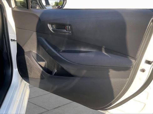 Used 2022 Toyota Corolla LE FWD image 22