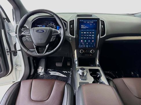 Used 2022 Ford Edge Titanium w/ Equipment Group 301A AWD/4WD image 33