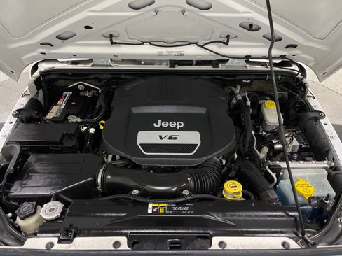 Used 2017 Jeep Wrangler Unlimited Sport w/ Quick Order Package 24S image 24