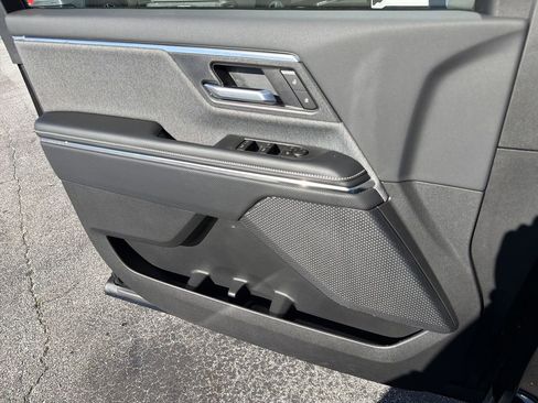 New 2026 GMC Sierra EV Elevation image 12