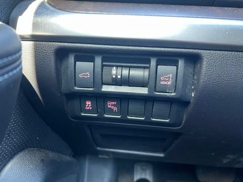Used 2016 Subaru Outback 2.5i Limited AWD/4WD image 14