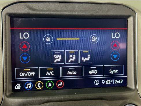 Used 2020 Chevrolet Silverado 1500 LTZ w/ LTZ Premium Package image 36