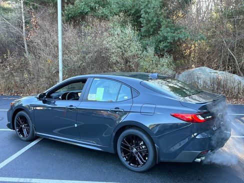 New 2026 Toyota Camry SE w/ Convenience Package image 3