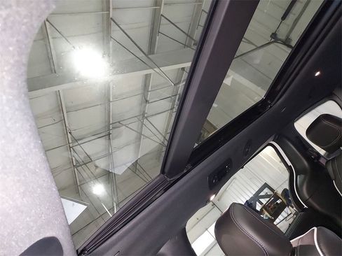 New 2026 Chrysler Pacifica Limited w/ S Appearance Package image 28