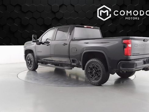 Used 2022 Chevrolet Silverado 2500 LT w/ Midnight Edition AWD/4WD image 5