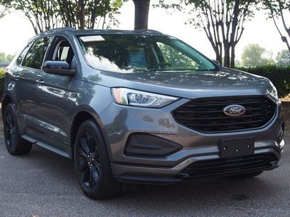 Certified 2022 Ford Edge SE w/ Black Appearance Package