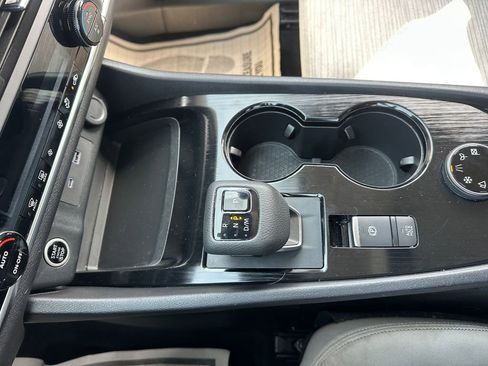 Used 2023 Nissan Rogue SV image 30