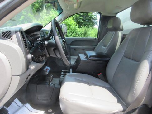 Used 2012 Chevrolet Silverado 3500 W/T AWD/4WD image 33