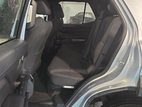 Used 2025 Toyota 4Runner SR5 AWD/4WD image 2