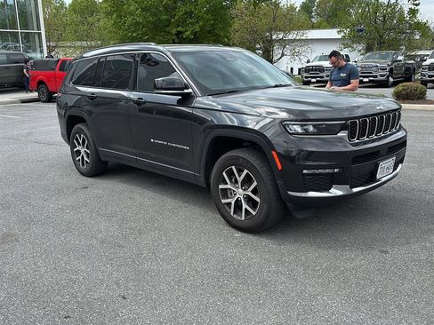 Used 2024 Jeep Grand Cherokee L Limited w/ Trailer Tow Package image 1