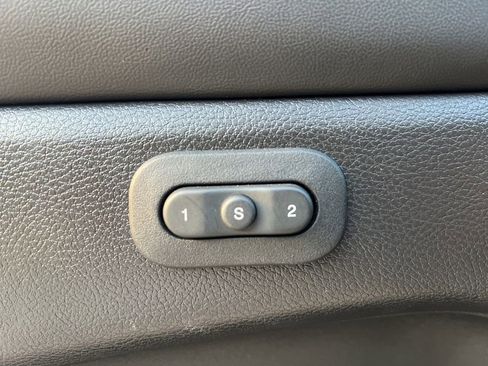 Used 2022 Jeep Grand Cherokee Limited image 32