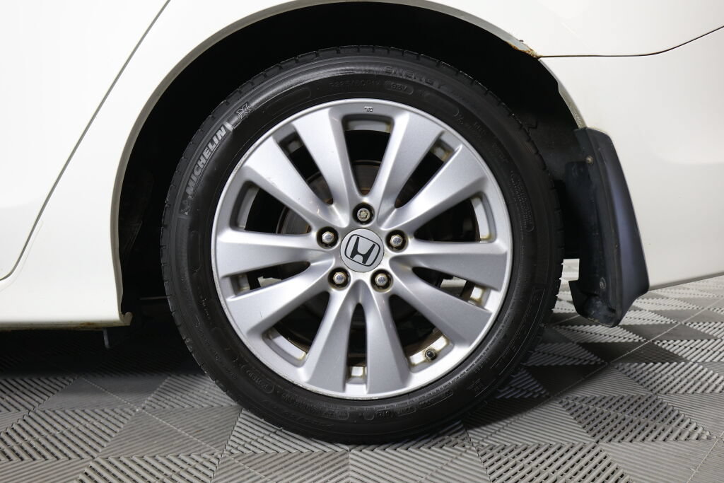 Used 2011 Honda Accord EX-L image 8