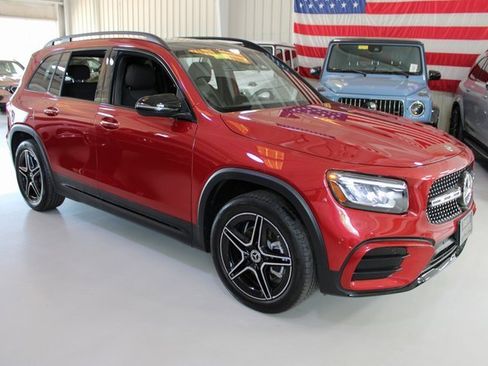 Used 2024 Mercedes-Benz GLB 250 4MATIC image 42