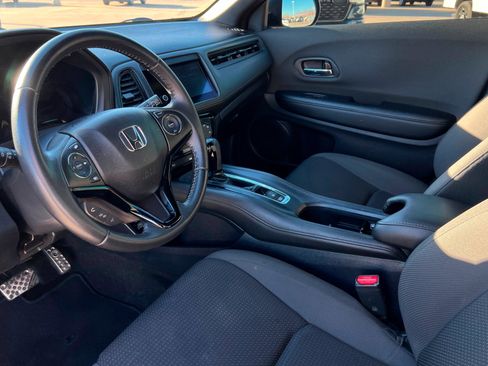 Used 2019 Honda HR-V Sport image 16
