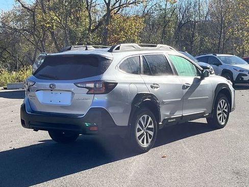 Used 2023 Subaru Outback Premium AWD/4WD image 13