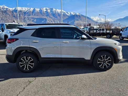New 2026 Chevrolet TrailBlazer ACTIV w/ Driver Confidence Package FWD image 2