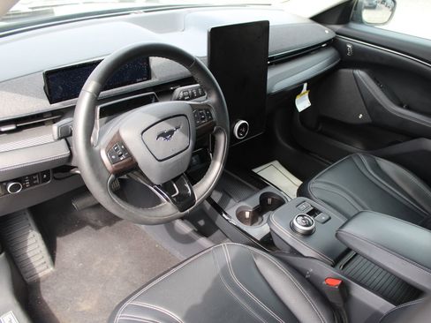 Used 2023 Ford Mustang Mach-E Premium image 10