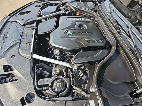 Used 2018 BMW 530i xDrive w/ Premium Package image 38