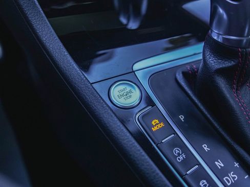 Used 2018 Volkswagen GTI Autobahn image 13