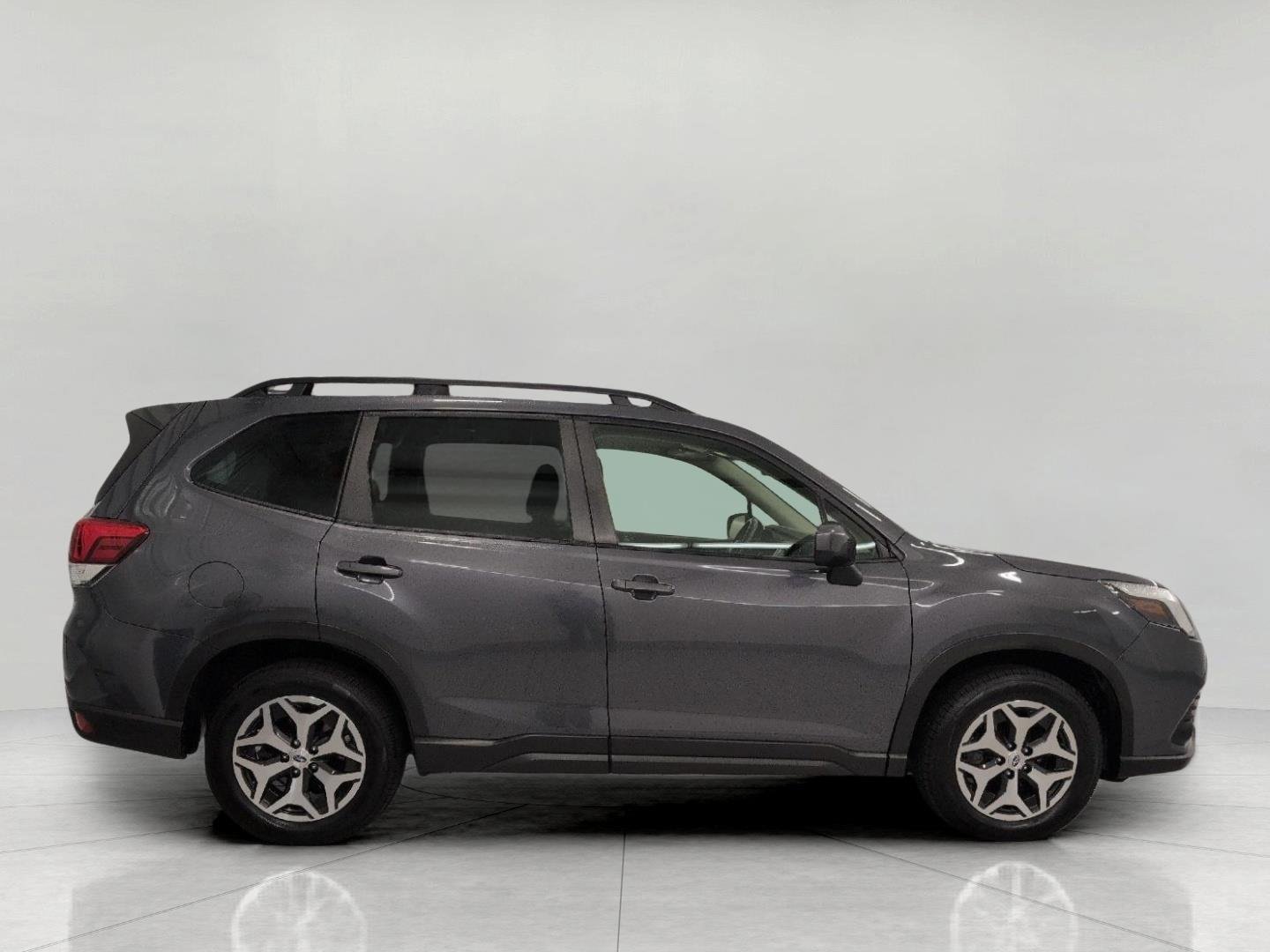 Used 2023 Subaru Forester Premium AWD/4WD image 40