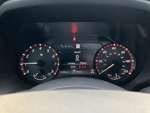 Used 2024 Nissan Titan PRO-4X w/ Pro-4x Convenience Package image 18