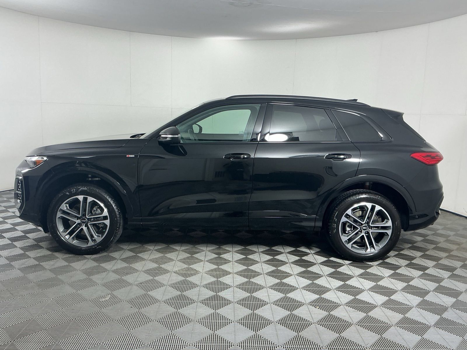 New 2026 Audi Q5 2.0T AWD/4WD image 5