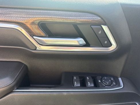 Used 2022 Chevrolet Silverado 1500 LT w/ Convenience Package II AWD/4WD image 16
